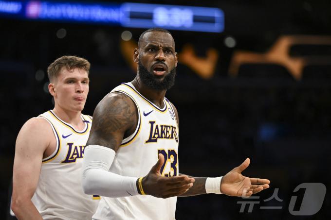 LA 레이커스가 NBA 개막 3연승을 질주했다.ⓒ 로이터=뉴스1