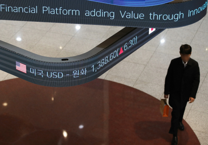 코스피200 등 한국거래소의 대표 지수 하반기 변경 시점이 12월로 다가오면서 편출입 예상종목에 시장의 관심이 쏠리고 있다./사진=뉴스1 /사진=(서울=뉴스1) 오대일 기자