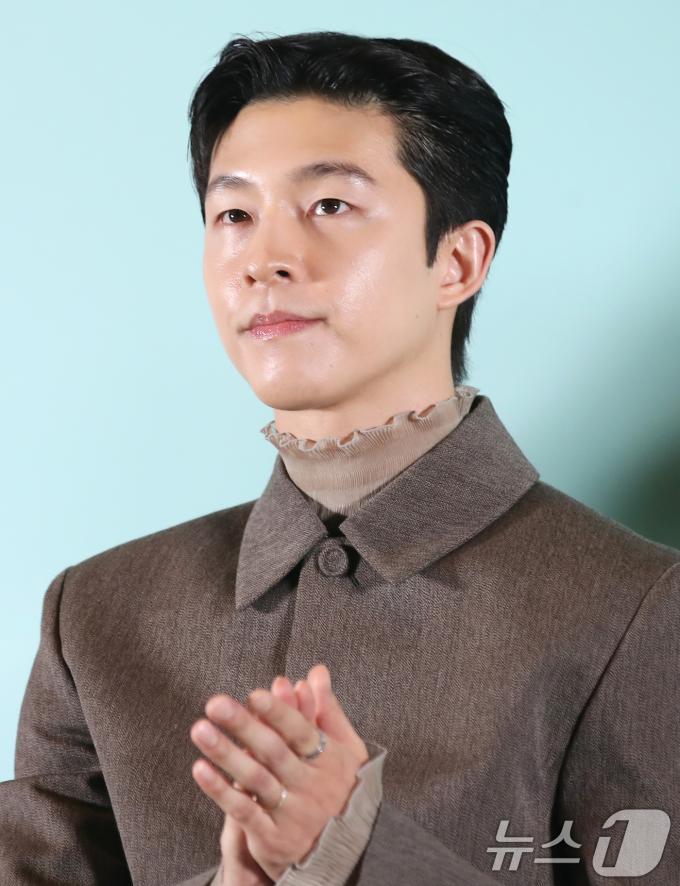 배우 홍경이 28일 서울 강남구 메가박스 코엑스에서 열린 영화 '청설'(감독 조선호) 언론시사회에 참석해 매력을 발산하고 있다. '청설'은 사랑을 향해 직진하는 ‘용준’(홍경 분)과 진심을 알아가는 ‘여름’(노윤서 분), 두 사람을 응원하는 동생 ‘가을’(김민주 분)의 청량하고 설레는 순간들을 담은 이야기를 그렸다. 2024.10.28/뉴스1 ⓒ News1 권현진 기자