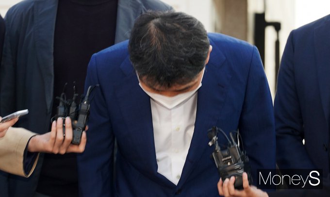[머니S포토] '보석 석방' 카카오 김범수 