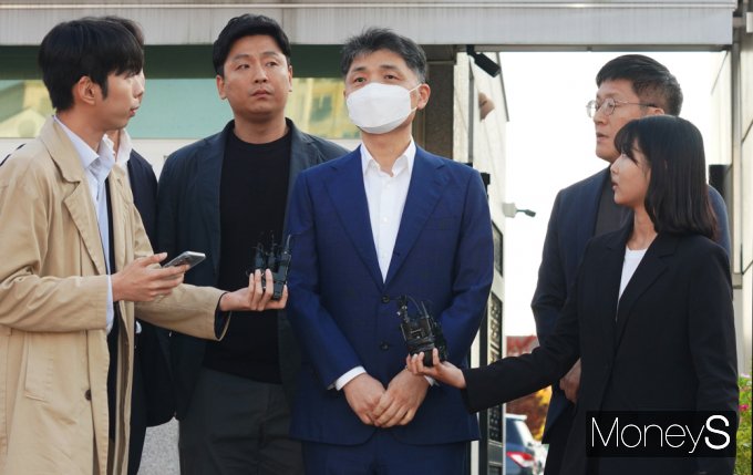 [머니S포토] 'SM 시세조종' 혐의 카카오 김범수, 보석 석방