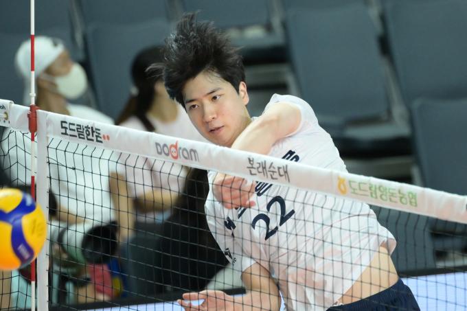 대한항공 왼손 아포짓 스파이커 김준호 (한국배구연맹 제공)