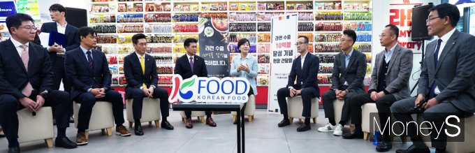 [머니S픽] 세계로 뻗어나가는 'K-라면' 수출 10억불, 달성