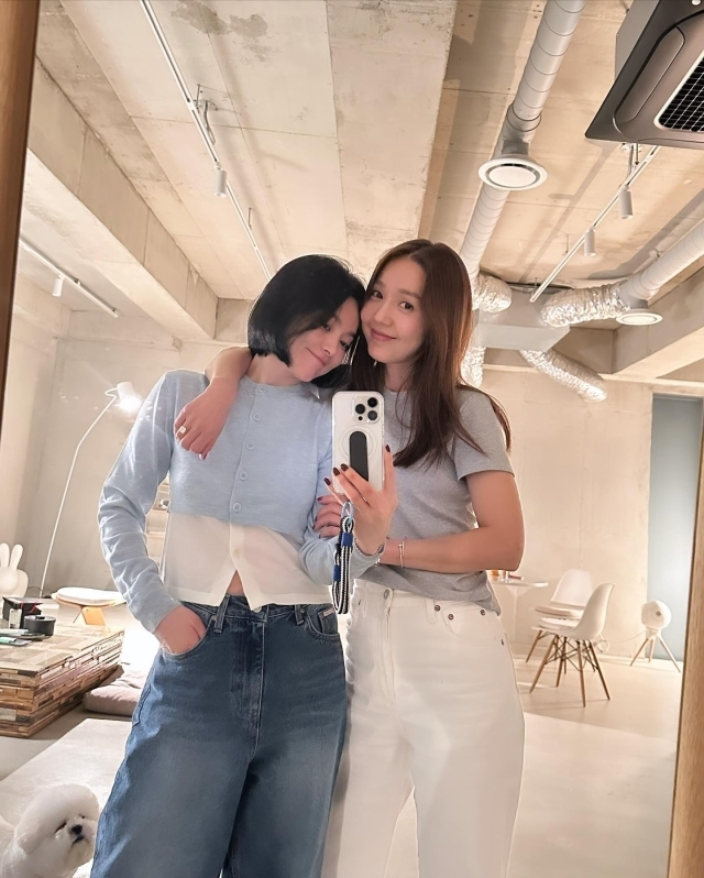 배우 송혜교의 SNS