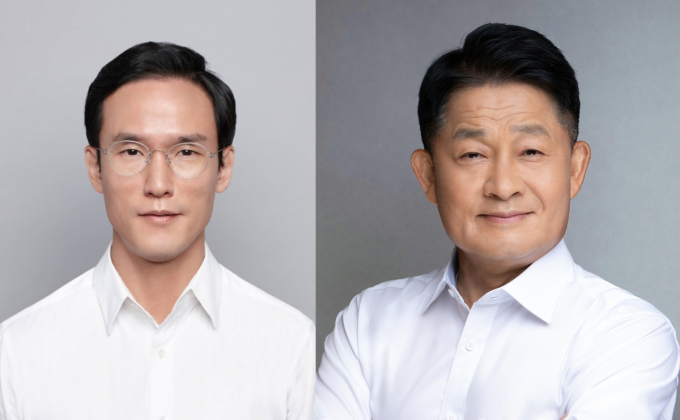 2025년 한국앤컴퍼니 그룹이 정기임원 인사에서 이수일 한국타이어앤테크놀로지 대표이사 부회장이 한온시스템의 인수통합 지휘권을 쥐어 주목받는다. 왼쪽은 조현범  한국앤컴퍼니그룹 대표이사 회장이자 한국타이어앤테크놀로지 회장, 오른쪽은 이수일 한국타이어앤테크놀로지 대표이사 부회장이다. /사진=한국타이어 