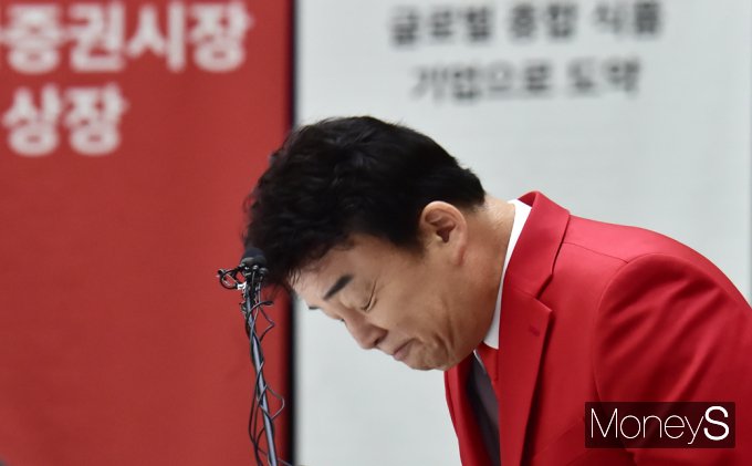 [머니S포토] '더본코리아' 코스피 상장, 백종원 성공 신화 이어가나