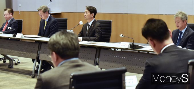 [머니S포토] 제4차 글로벌통상전략회의, 발언하는 안덕근 산업 장관