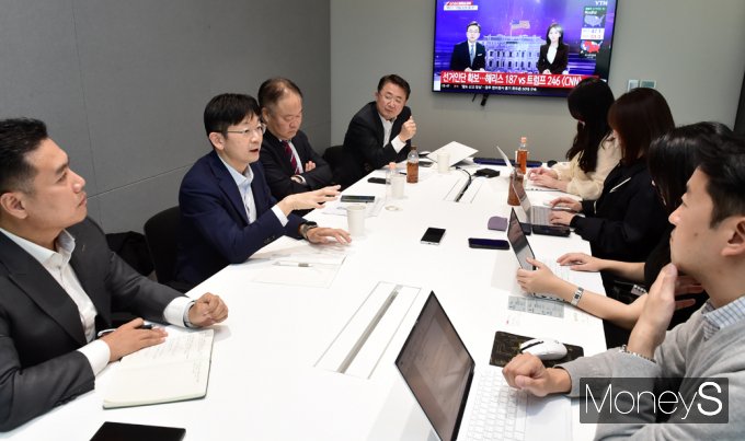 머니S는 지난 6일 국내 '금융 어벤저스'로 불리는 전문가들과 좌담회를 갖고 미 대선 이후 달라질 산업계 환경을 진단했다. /사진=임한별 기자