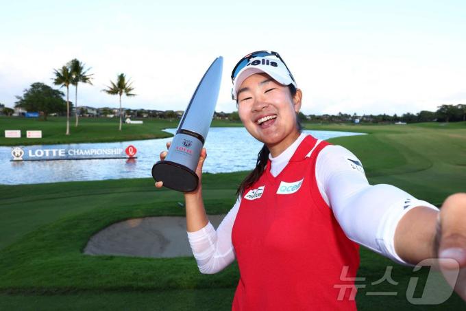 김아림(29)이 미국여자프로골프(LPGA) 투어 롯데 챔피언십(총상금 300만 달러)에서 '와이어 투 와이어' 우승(1라운드부터 1위를 내주지 않고 거둔 우승)에 성공했다. ⓒ AFP=뉴스1