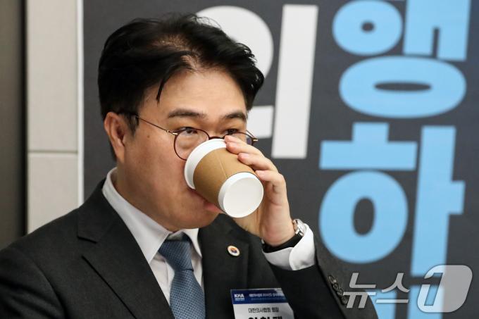 [뉴스1 PICK]탄핵? 재신임?…임현택 운명 가를 '임시총회' 시작