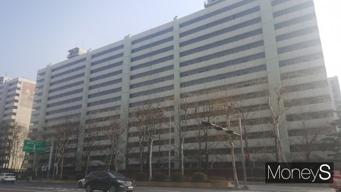 서울 아파트값이 가격 상승폭을 키우며 꿈틀대는 모습이다. 사진은 최대 5000만원이 뛴 것으로 조사된 강남구 대치동 한보미도아파트. /사진=김창성 기자