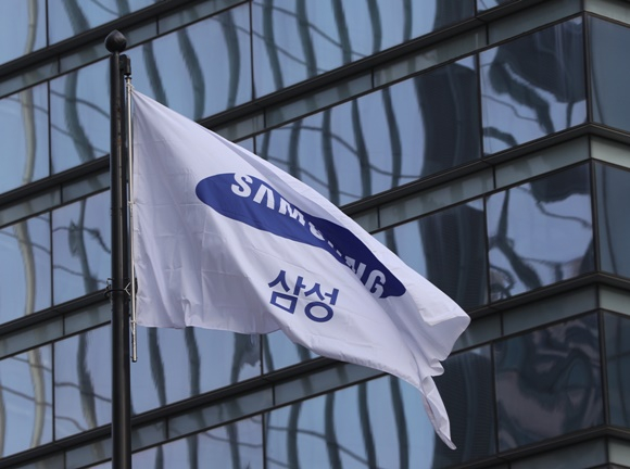 삼성전자 사옥에 위치한 깃발. /사진=뉴스1