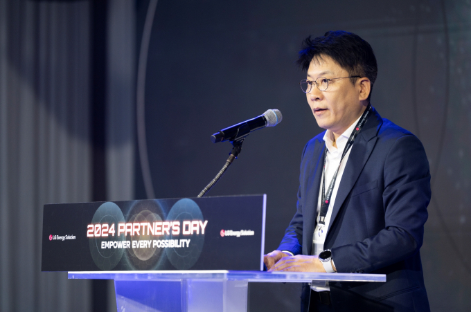 12일 김동명 LG에너지솔루션 사장이 2024 파트너스데이 행사에 참석해 환영사를 하고 있다. /사진=LG에너지솔루션