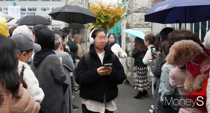 [머니S포토] 2025학년도 대학 수학능력시험 종료
