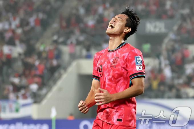 15일 오후 경기 용인시 처인구 용인미르스타디움에서 열린 2026 국제축구연맹(FIFA) 북중미 월드컵 아시아 3차 예선 B조 4차전 대한민국과 이라크의 경기에서 대한민국 오세훈이 선제골을 성공시킨 뒤 기뻐하고 있다. 2024.10.15/뉴스1 ⓒ News1 민경석 기자