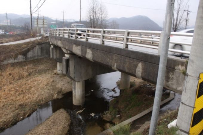 측면에서 본 매곡교 교량 전경. / 사진=이상익 기자
