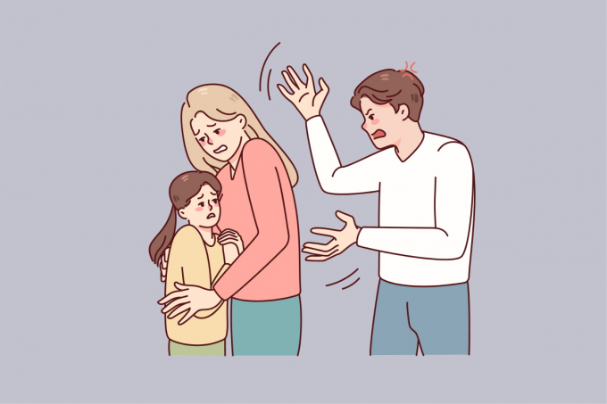 손님에게 절을 하라며 윽박지른 50대가 실형을 선고받았다. /사진=이미지투데이