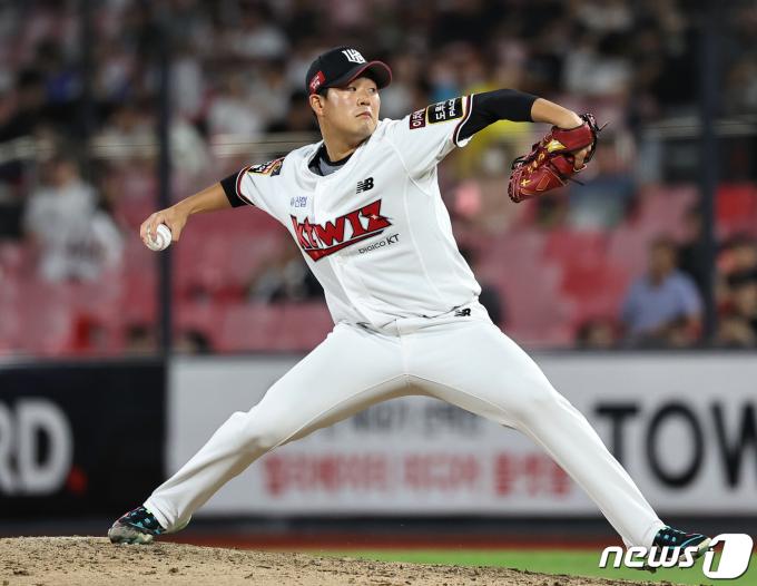 KT 위즈에서 두산 베어스로 이적한 김영현(22). /뉴스1 DB ⓒ News1 김진환 기자