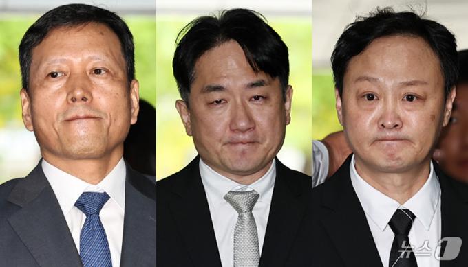 티몬·위메프(티메프)의 판매 대금 미정산 사태의 핵심 피의자인 구영배 큐텐그룹 대표(왼쪽부터)와 류화현 위메프 대표, 류광진 티몬 대표가 지난달 10일 서울중앙지방법원에서 열리는 특정경제범죄 가중처벌 등에 관한 법률 위반(사기·횡령·배임) 혐의 관련 구속 전 피의자 심문(영장실질심사)에 출석하고 있다. 2024.10.10/뉴스1 ⓒ News1 구윤성 기자