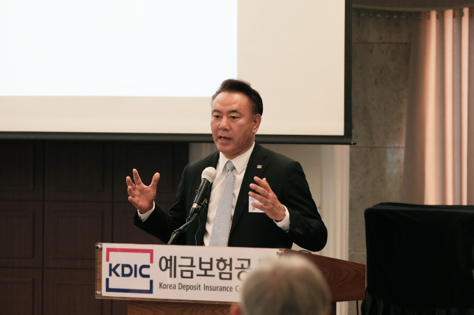 유재훈 예금보험공사 사장이 18일 서울 종로구 프레스센터에서 송년 기자간담회 인사말을 하고 있다. /사진=예금보험공사
