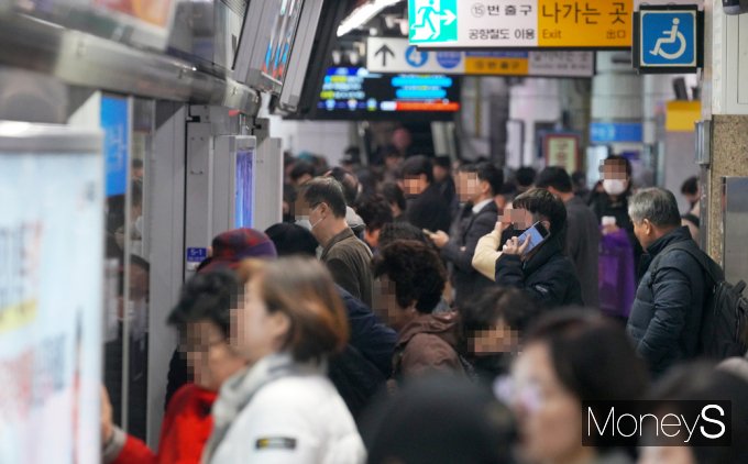 [머니S픽] 출·퇴근길 혼잡 우려속에… 서울지하철 '준법투쟁' 돌입