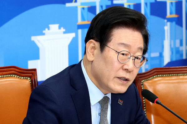 이재명 더불어민주당 대표의 위증교사 혐의 사건 1심이 생중계되지 않는 것으로 결정됐다. 사진은 지난 20일 서울 여의도 국회에서 열린 경제 활성화를 위한 한국무역협회와의 민생경제 간담회에서 발언 중인 이 대표의 모습. /사진=뉴스1