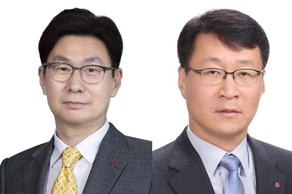 김영락 한국영업본부장 사장(왼쪽)과 이재성 ES사업본부장 부사장. /사진=LG전자