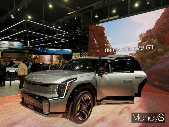 더 기아 EV9 GT는 플래그십 전기 SUV EV9의 고성능 모델로 출시 전부터 현지의 주목을 받았다. /사진=김서연 기자