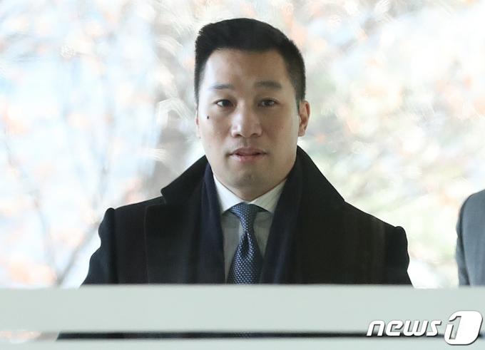 알렉스 웡 미국 국무부 대북특별부대표가 지난 2020년 2월 서울 종로구 도렴동 외교부 청사에 열린 한·미북핵차석대표협의에 참석하기 위해 이동하고 있다. 2020.2.11/뉴스1 ⓒ News1 송원영 기자