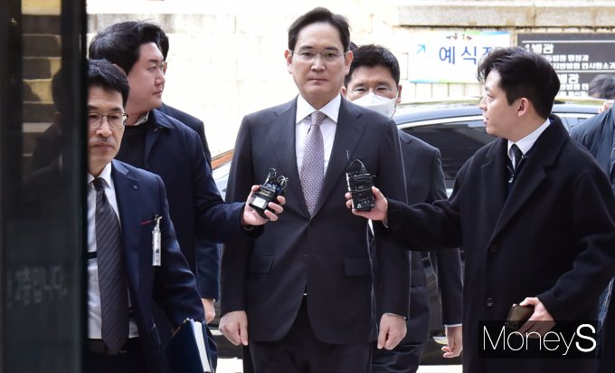 [머니S포토] 이재용 삼성 회장, 불법합병 의혹 항소심 결심 공판