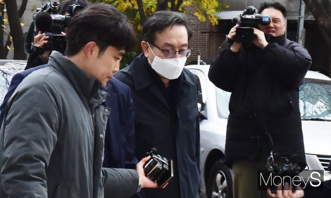 [머니S픽] 구속 기로 '친인척 부당대출' 손태승, 오늘 영장심사