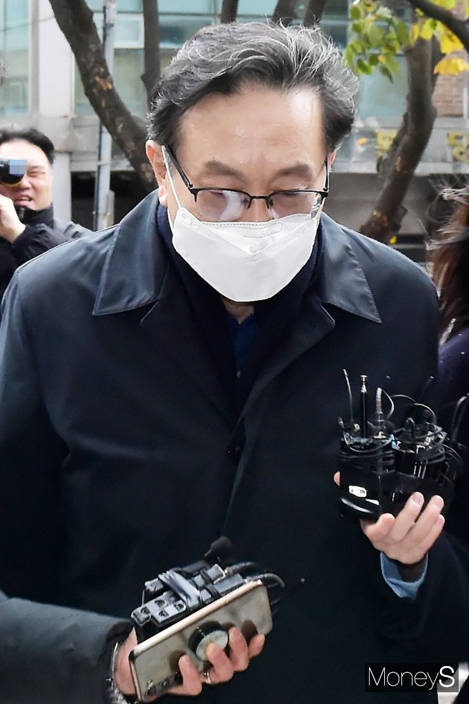 [머니S픽] 구속 기로 '친인척 부당대출' 손태승, 오늘 영장심사