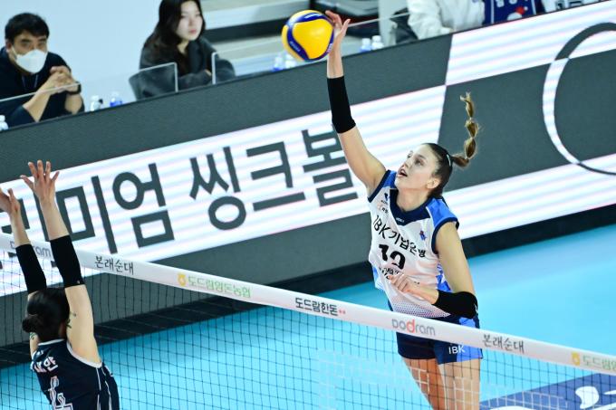 IBK기업은행의 6연승을 이끈 빅토리아. (KOVO 제공)