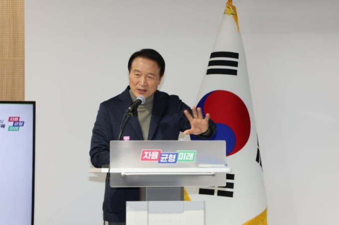 임태희 경기도교육감이 27일 열린 경기도교육청 정책브리핑에서 ‘경기특수교육 활성화 3개년 계획 추진 현황’을 설명하고 있다. / 사진제공=경기도교육청