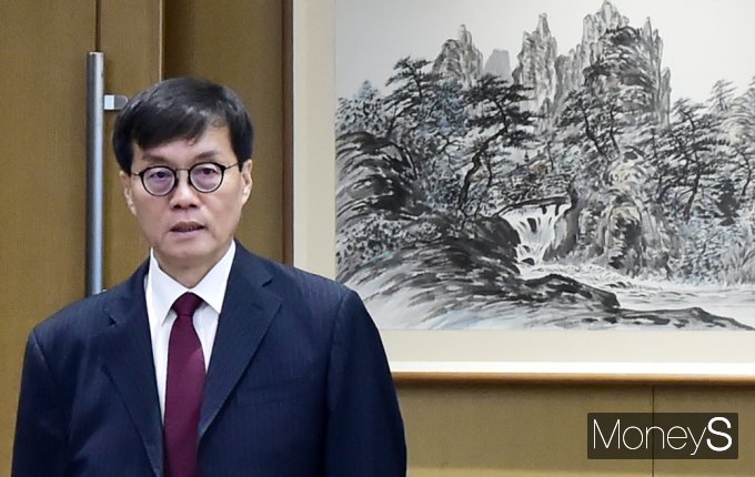 [머니S픽] 연속 인하 결단 내린 금통위, 기준금리 연 3.00%로 인하