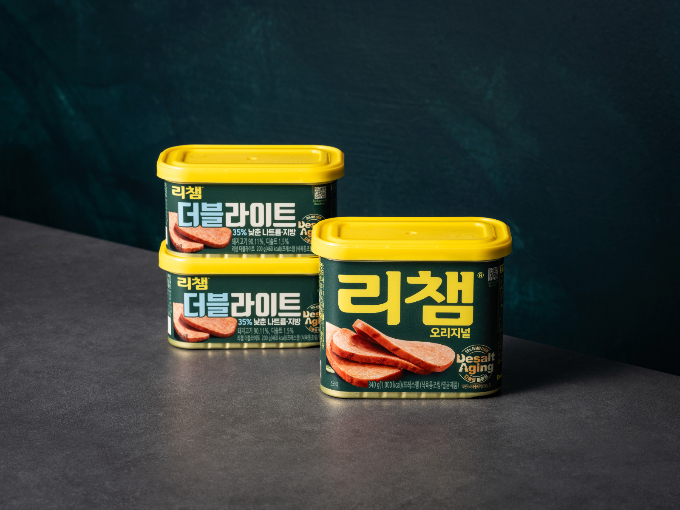 동언F&B가 나트륨 저감 소재 디솔트를 활용해 만든 리챔 더블라이트가 주목받고 있다. /사진=동원F&B