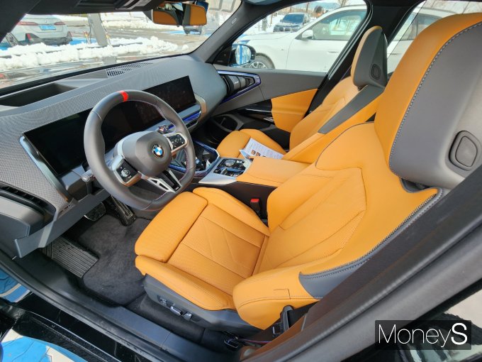 BMW X3의 고성능 모델 M50 xDrive를 시승했다. /사진=박찬규 기자