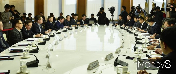 [머니S픽] 민주당TF, 4대그룹 등 재계만나 '상법 개정' 의견·청취