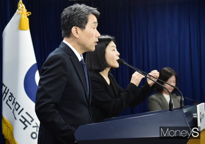 [머니S포토] 교육부 이주호 