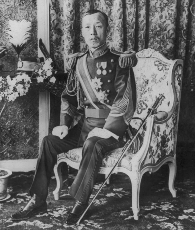 민영환. (출처: 저자 미상, 사진(1904), Wikimedia Commons, Public domain)