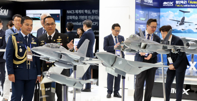스웨덴 스톡홀름국제평화연구소(SIPRI)가 최근 발표한 자료에 따르면 국내 방산기업 4곳이 세계 100대 방산업체에 이름을 올렸다. 사진은 10월 2일 충남 계룡대에서 열린 '대한민국 국제방위산업전시회(KADEX)' 현장.  사진=뉴스1 