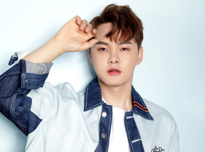 병역 면제 관련해 논란에 휩싸인 가수 박서진의 홍보대사 해촉을 촉구하는 민원이 제기됐다. /사진=박서진 인스타그램