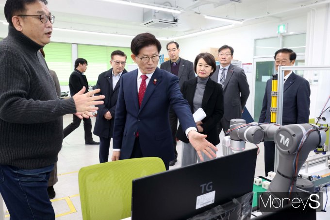 [머니S픽] 폴리텍찾은 김문수 