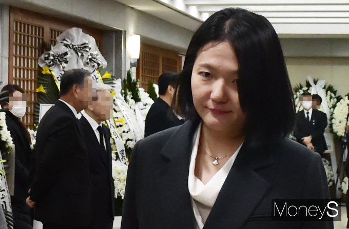 [머니S포토] 최수연 네이버 대표, 허창수 GS 명예회장 모친상 조문