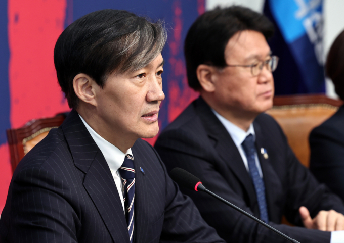 조국 조국혁신당 대표가 윤석열 대통령에 대한 탄핵소추안이 부결된 것에 대해 비판을 쏟아내며 국민의힘을 맹비난했다. 사진은 7일 서울 여의도 국회에서 열린 규탄대회에 참석한 조국 조국혁신당 대표의 모습. /사진=뉴스1