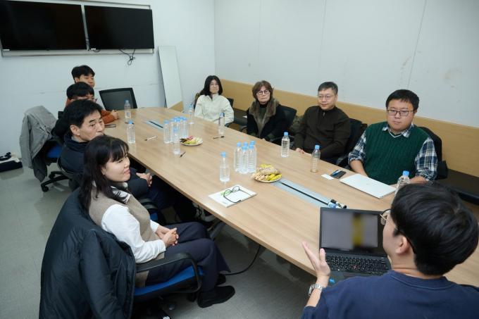 '우리말 겨루기 최강자전' 본선 3차전에 도전하는 출연자들/ 사진제공=KBS