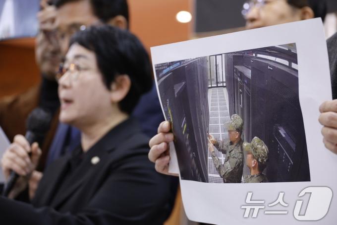 [뉴스1 PICK]법무부, 윤석열 대통령 출국금지 조치…사상 초유