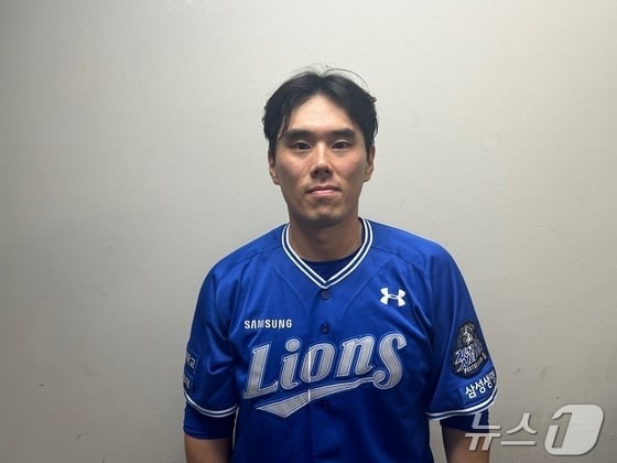 19일 서울 잠실구장에서 열린 삼성과 LG의 플레이오프 4차전 직후 뉴스1과 만난 삼성 마무리 김재윤. 2024.10.19/뉴스1 ⓒ News1 문대현 기자