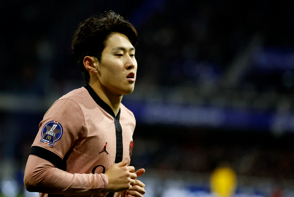 UEFA챔피언스리그 탈락 위기에 처한 PSG를 한국 축구 국가대표팀 에이스 이강인이 구할 수 있을지 관심이 모인다. /사진=로이터