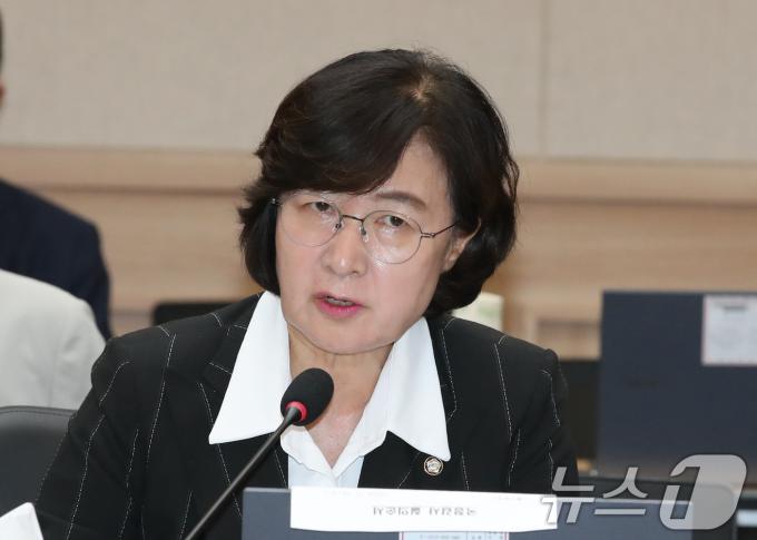 추미애 더불어민주당 위원이 18일 충남 계룡대에서 열린 국회 국방위원회의 해군본부에 대한 국정감사에서 질의하고 있다. 2024.10.18/뉴스1 ⓒ News1 김기태 기자